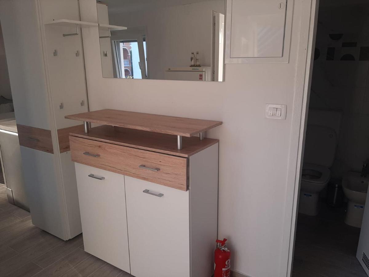 H&F Apartmani Vir Bagian luar foto