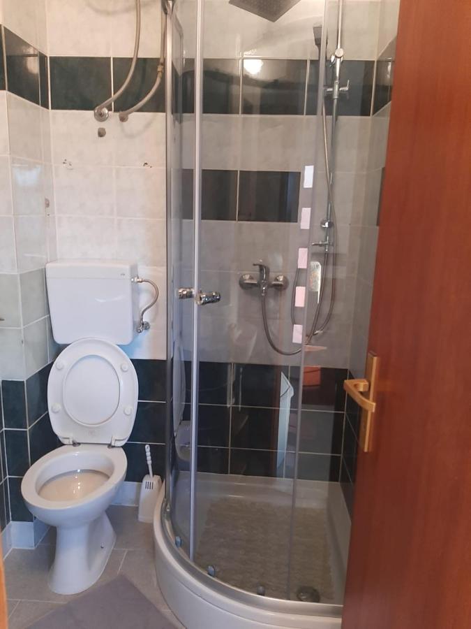 H&F Apartmani Vir Bagian luar foto