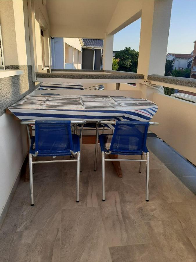 H&F Apartmani Vir Bagian luar foto
