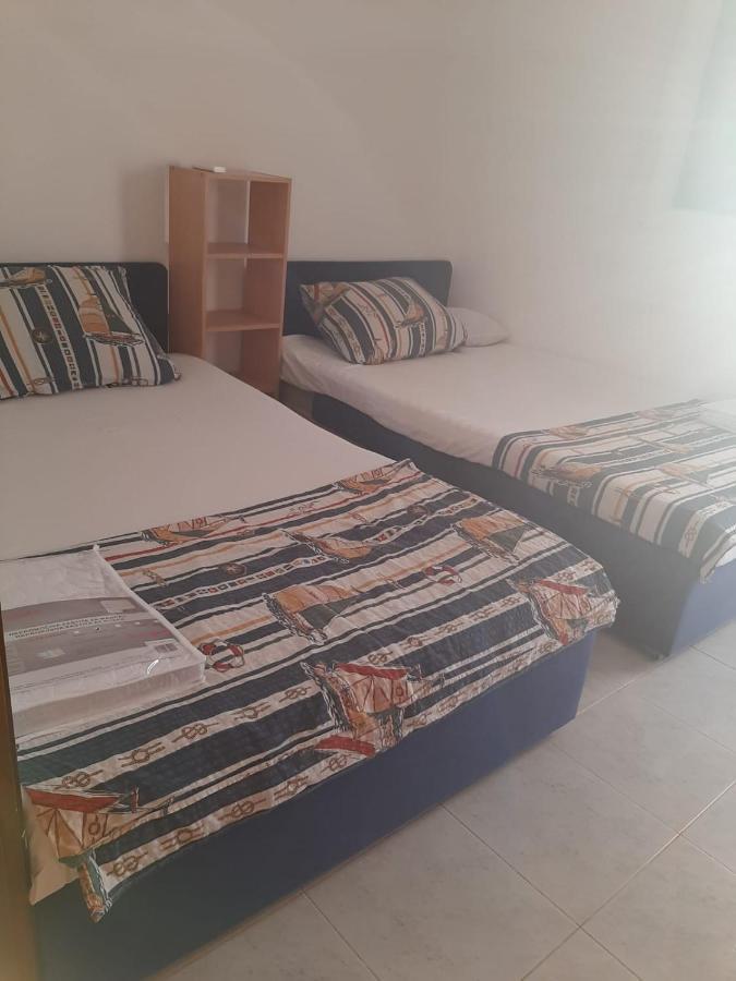 H&F Apartmani Vir Bagian luar foto